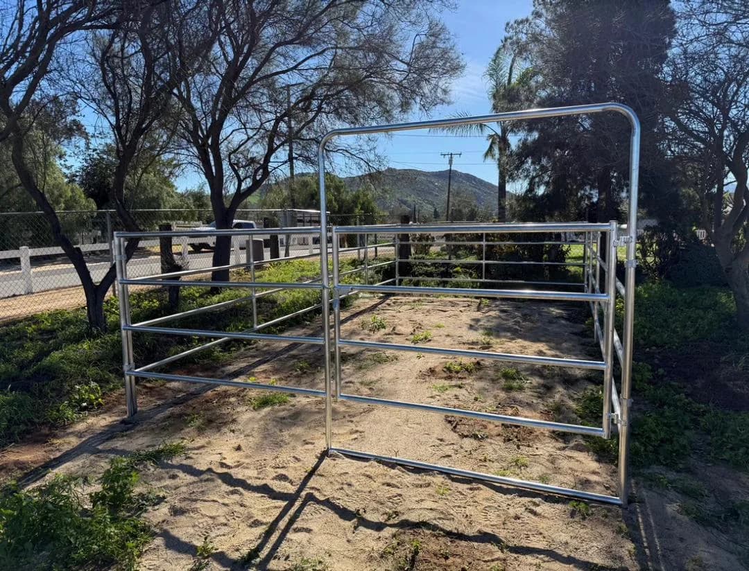 Light Duty Panel Gate Combo 12 ft 4-Rail (Galvanized) 16-Gauge, view 2