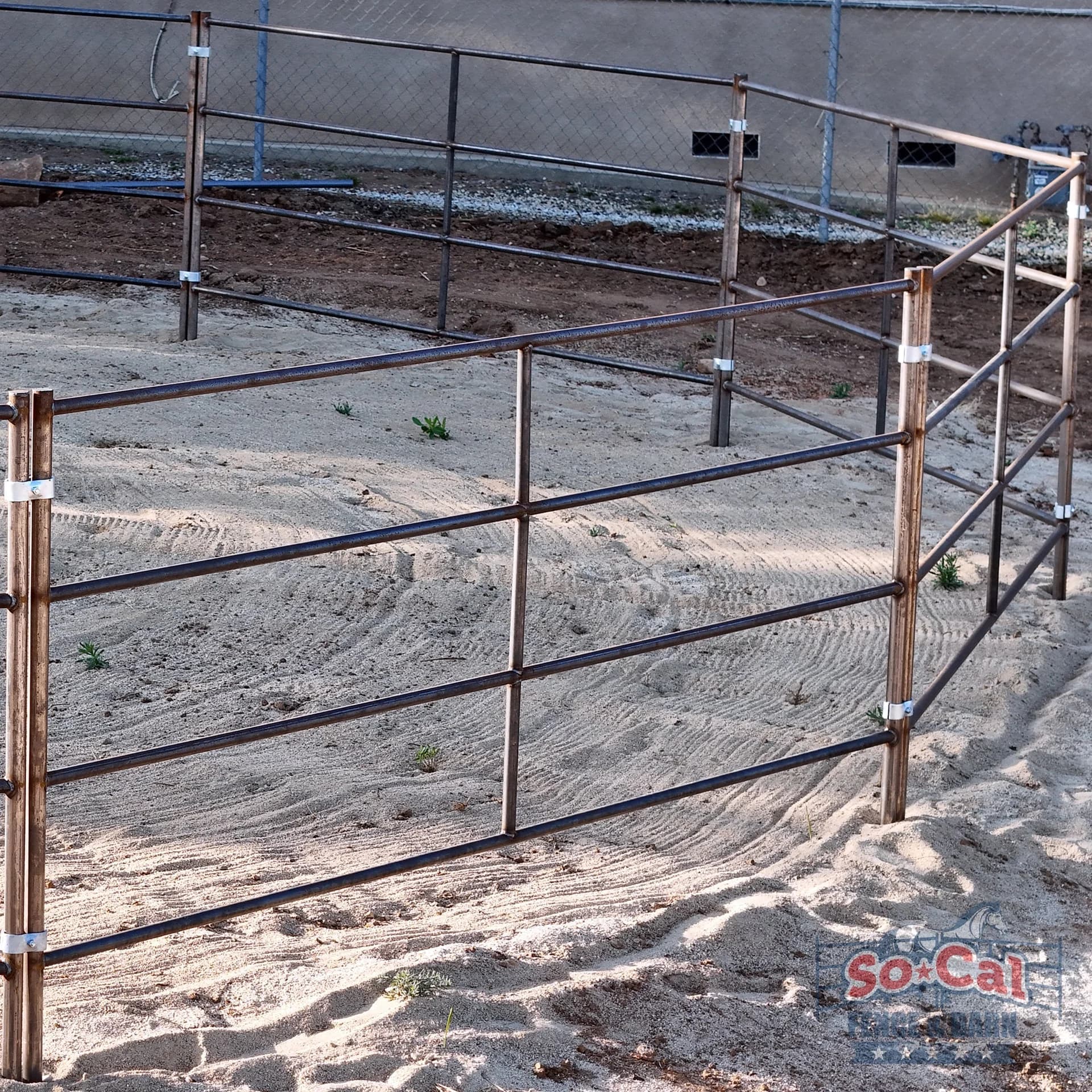 40 ft Round Pen – 4-Rail, 14-Gauge Rustic Steel, view 3