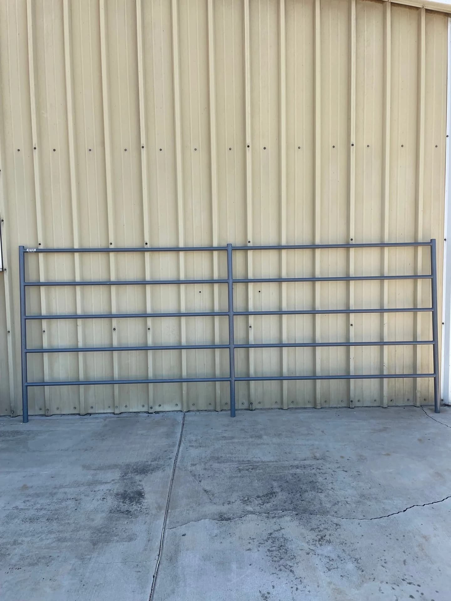140 ft × 240 ft Riding Arena (4 Rail) 14-Gauge Steel Rustic, view 8