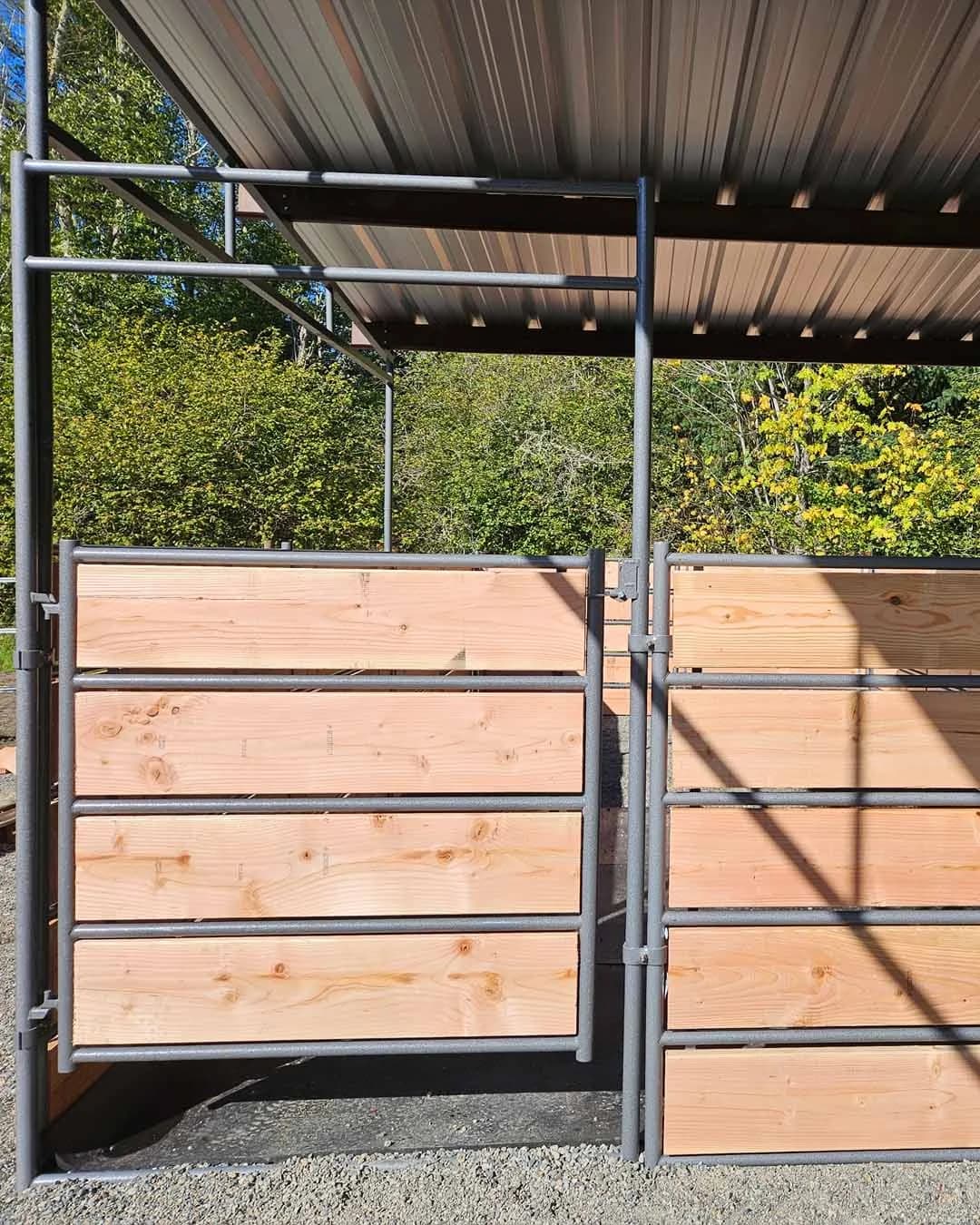 Mare Motel with 12×24 Stalls Fully Covered | Wood Panel Clamps | 5-Rail, view 8