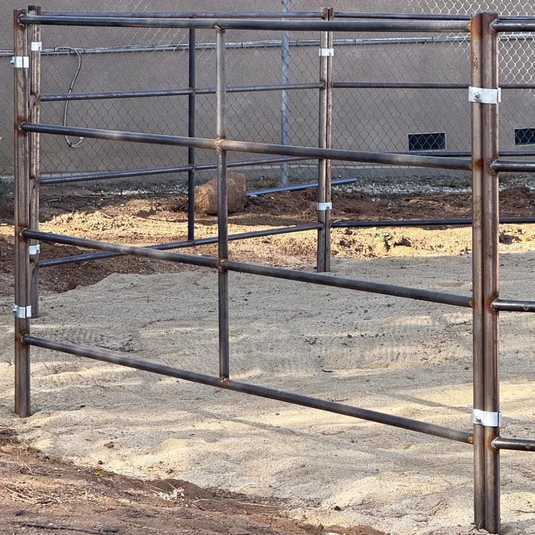 40 ft Round Pen Kit – 4-Rail, 14-Gauge Rustic Steel, view 4