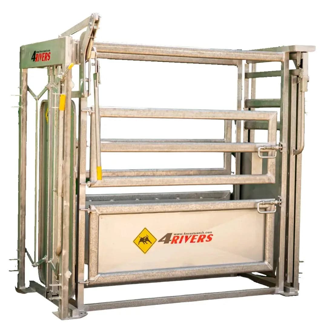 4 Horn Manual Cattle Chute | 4 Rivers Ranch